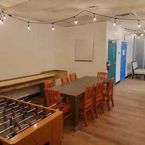 Hostel Wicked -, YYC