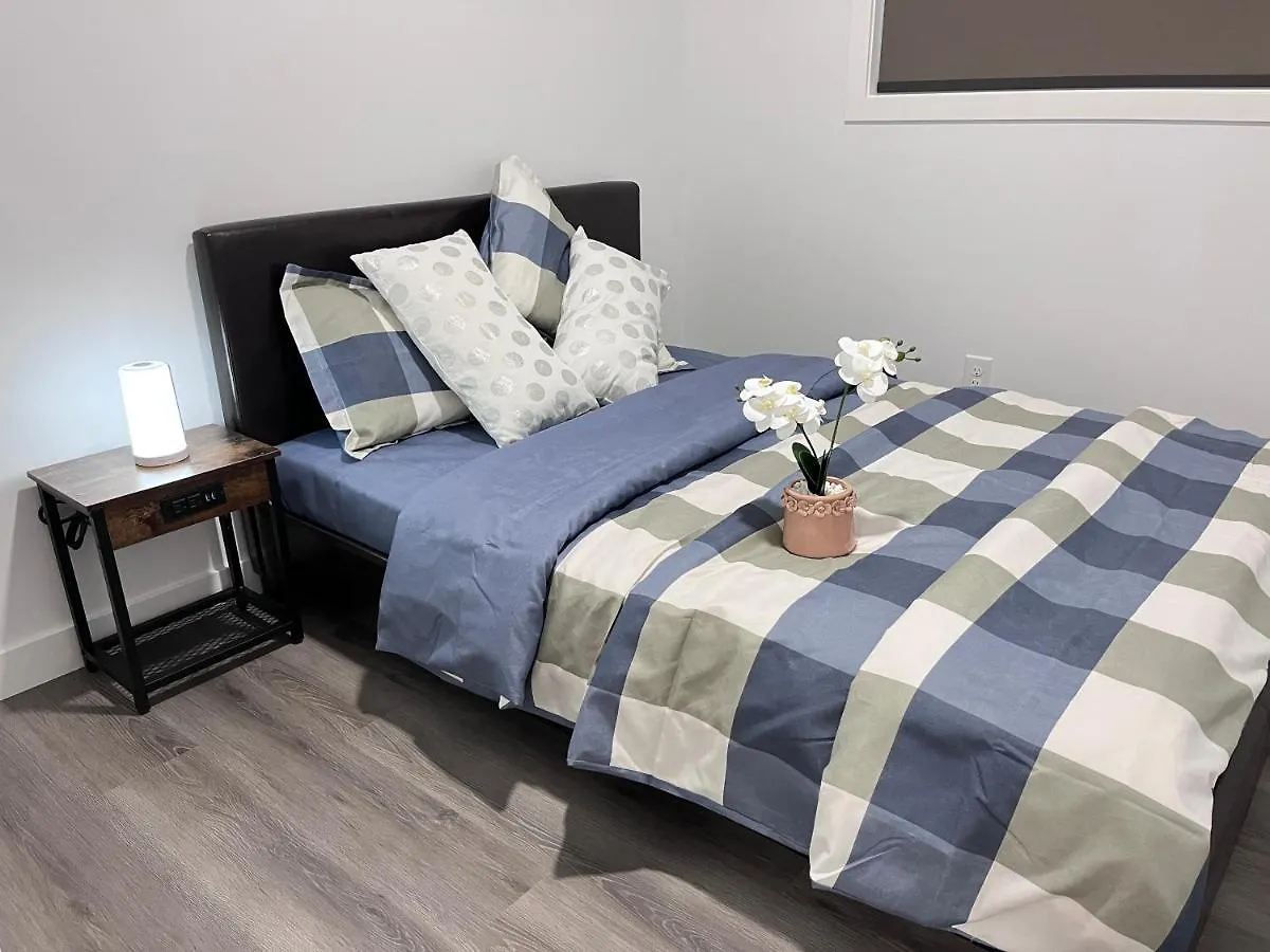 Private Entire Townhouse Retreat Close To Lake Calgary 0*,  Canada