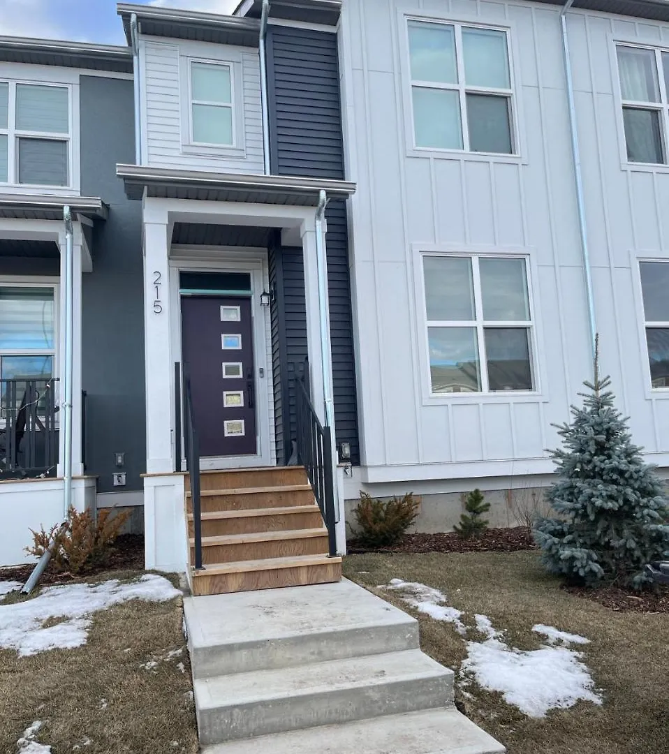 Private Entire Townhouse Retreat Close To Lake Calgary 0*,  Canada